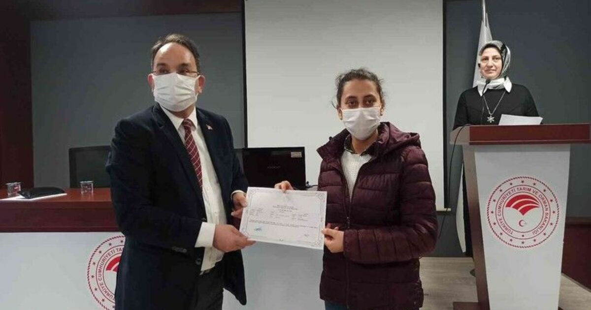Kursiyerlerin belge heyecanı
