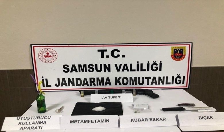Jandarma uyuşturucuya geçit vermiyor
 - Samsun’da İl Jandarma Komutanlığı ekiplerinin çalışmalarında çok sayıda uyuşturucu madde ve ruhsatsız silah ele geçirildi.