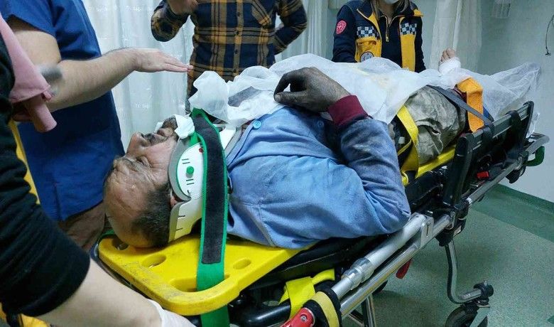 Yanan evinin çatısından düşerek hastanelik oldu
 - Samsun’da 2 gün önce yanan evinin çatısında temizlik çalışması yapan bir kişi düşerek hastanelik oldu.