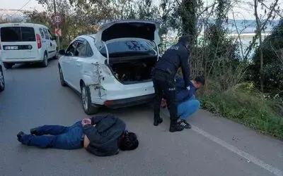 Uyuşturucu tacirleri film gibi kovalamacayla yakalandı
