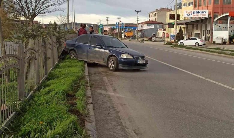 Tırın çarptığı otomobil sürücüsü yaralandı - Samsun’un Bafra ilçesinde meydana gelen trafik kazasında 1 kişi yaralandı.