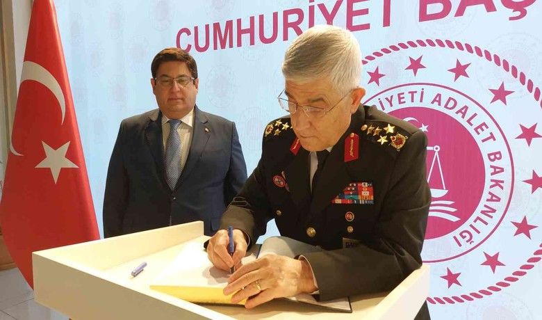 Jandarma Genel Komutanı Samsun’da
 - Jandarma Genel Komutanı Orgeneral Arif Çetin, Samsun Cumhuriyet Başsavcısı Mehmet Sabri Kılıç’ı ziyaret etti.