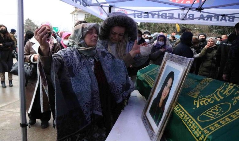 Avukat dilara yildiz a yurek yakan agit katiline mi asik oldun yavrum