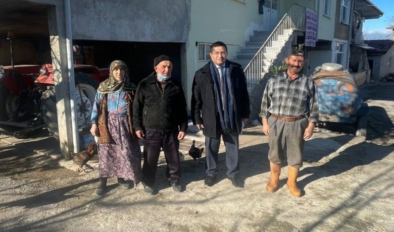 Kaymakam Zaman: "Devletimiz her zamanşehit aileleri ve gazilerimizin yanında" - Samsun Alaçam Kaymakamı Fikret Zaman, Etyemez Mahallesi’nde engelli kızı ile birlikte yaşayan gazi Görgeç ailesini ziyaret etti.