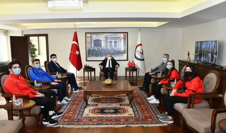 Vali Dağlı, dereceye giren sporcuları kutladı
 - Samsun Valisi Doç. Dr. Zülkif Dağlı, U23 Grekoromen Türkiye Güreş Şampiyonası’ndan dereceyle dönen sporcuları kabul ederek kutladı.