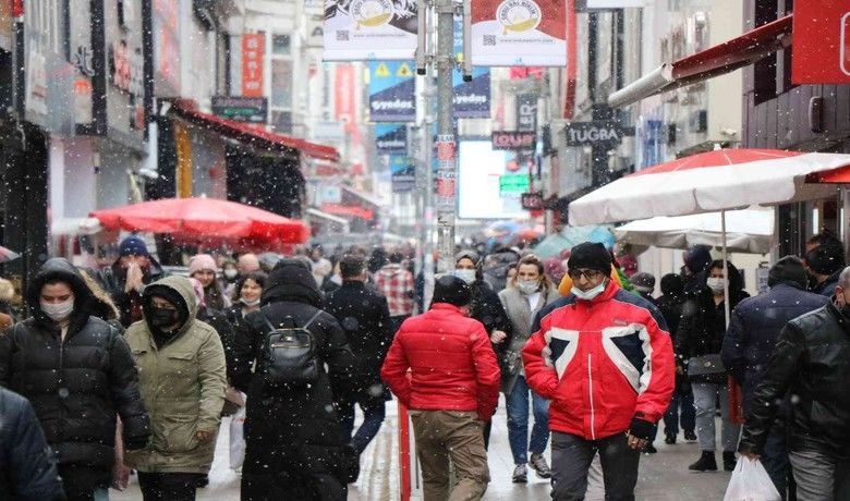 Samsun şehir merkezinde aralıklarla kar yağışı
 - Samsun şehir merkezi hafif kar yağışlı havanın etkisine girdi. Aralıklarla devam kar yağışı vatandaşlarda sevinç oluşturdu.