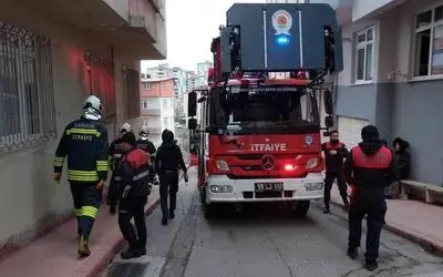 6 yaşındaki çocuk yangından kaçarak kurtuldu
