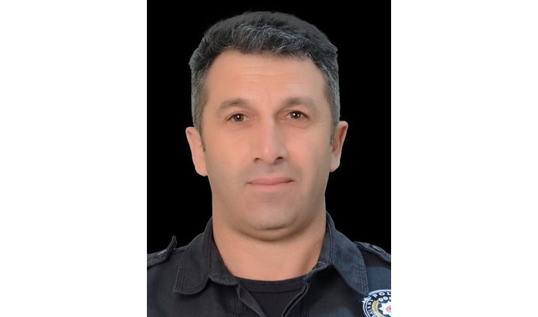 Samsun’da 47 yaşındaki polismemuru kansere yenik düştü - Samsun’da 47 yaşındaki 23 yıllık polis memuru yakalandığı kanser hastalığına yenik düşerek hayatını kaybetti.