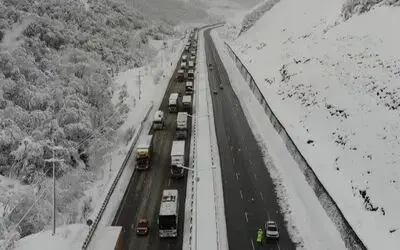 Ankara-Samsun yolunda kilometrelerce tır konvoyu
