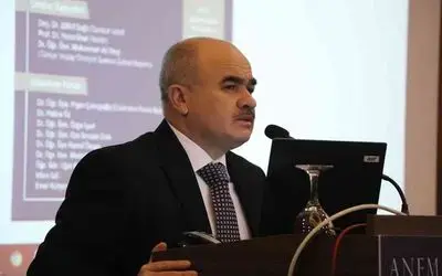 Vali Dağlı: “Gençleri bağımlılıktan uzak tutmak için herkes elini taşın altına koymalı”
