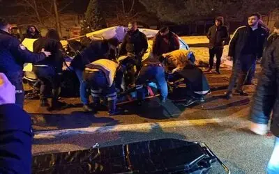 ‘Kırmızı ışık’ ihlali kaza getirdi:1 ölü, 1 yaralı
