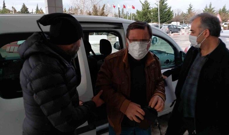Tacizci, İnterpol ve Türkpolisinin ortak operasyonuyla yakalandı - Sosyal paylaşım sitesi üzerinden Kanada’da 14 yaşındaki kız çocuğuna ’cinsel tacizde bulunduğu’ iddia edilen bir kişi İnterpol ve Türk polisinin ortak çalışması sonucu Samsun’da yakalandı.