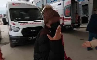 Kocasını falçata ile karnından yaraladı
