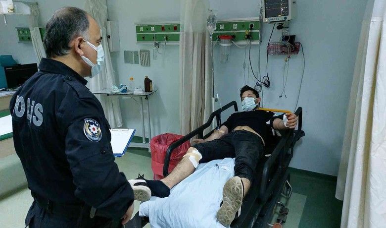 Samsun’da silahlı saldırı: 1 yaralı
 - Samsun’da kaldığı evde silahlı saldırıya uğrayan bir kişi yaralanarak hastanelik oldu.