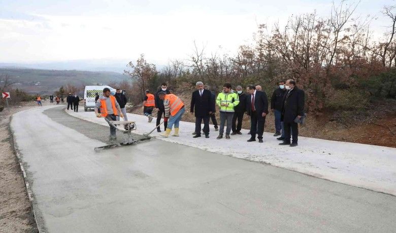 Vezirköprü’ye konforlu yol
 - Samsun Büyükşehir Belediyesi Vezirköprü ilçesinin Çalköy-Güldere grup yolunun yüzde 50’sini tamamladı. 7 kilometrelik beton yolun tamamlandığında bölgenin uzun ömürlü bir yola kavuşacağını belirten Büyükşehir Belediye Başkanı Mustafa Demir, “Birlikten güç doğar anlayışıyla çalışıyor ve sorunları çözüme kavuşturuyoruz” dedi.