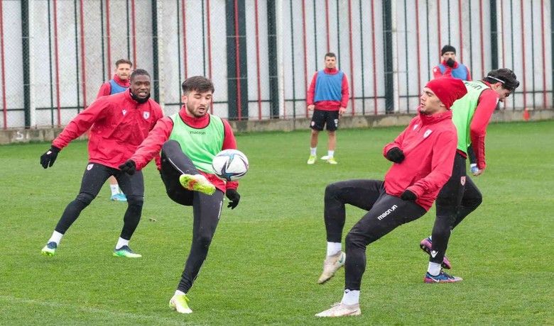 Samsunspor ile Menemenspor 5. randevuya çıkacak
 - TFF 1. Lig’in 28 haftasında karşı karşıya gelecek Samsunspor ile Menemenspor tarihlerindeki 5. randevuya çıkacaklar.