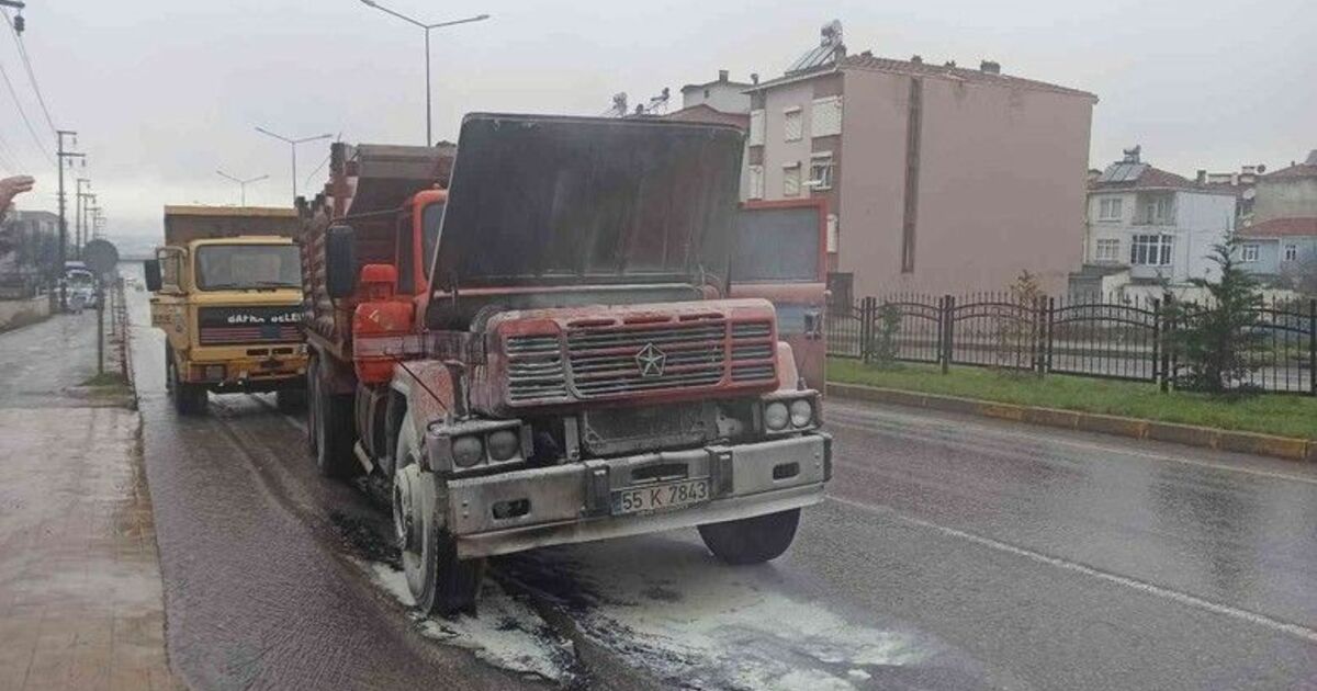 Bafra’da kamyon yangını