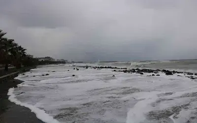 Samsun’da karada tipi, denizde fırtına
