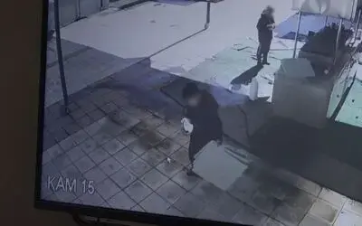 Çay ocağı ve tuvaleti yakan çocukların pişkinliği ’pes’ dedirtti
