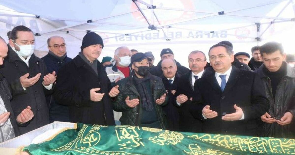 Bakan Soylu kuzeninin cenazesi için Bafra'ya geldi