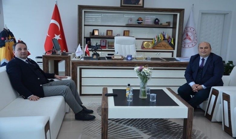 Ertürkmen: "Sağlık çalışanlarımızın gösterdiği çaba ve fedakarlıklar takdire şayan"