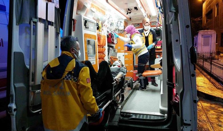 Samsun’da alacak-verecek kavgası: 2 yaralı
 - Samsun’da bir şahsın bin lira alacağı yüzünden çıkan silahlı kavgada 2 kişi yaralandı.