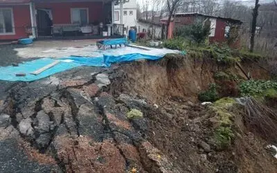 Samsun’da 21 kırsal mahallenin kullandığı yol çöktü
