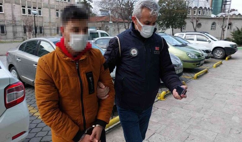 Samsun’da DEAŞ’tan gözaltına alınanyabancı uyruklu bir kişi tutuklandı - Samsun’da terör örgütü DEAŞ’tan gözaltına alınan yabancı uyruklu bir kişi çıkarıldığı mahkemece tutuklandı.