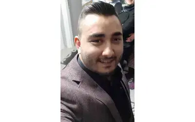 Ellerine havlu parçası dolanmış asılı halde ölü bulundu
