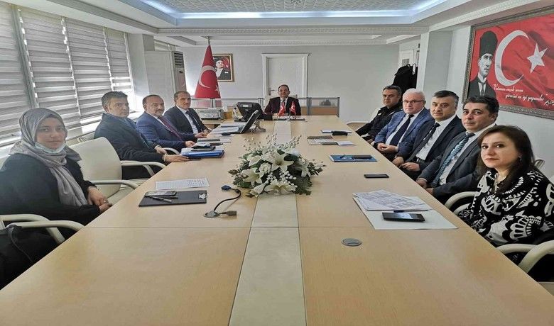 Kadına yönelik şiddetle mücadele toplantısı - Samsun Bafra Kaymakamı Cevdet Ertürkmen başkanlığında, kurum amirlerinin katılımlarıyla ”Kadına Yönelik Şiddetle Mücadele Koordinasyon, İzleme ve Değerlendirme Toplantısı” kaymakamlık toplantı salonunda yapıldı.