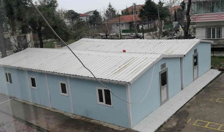 Kütüphanesiz Okul Kalmasın Projesi
 - Samsun Yakakent 100. Yıl İlkokulunda "Kütüphanesiz Okul Kalmasın Projesi" kapsamında atıl durumda olan konteynerler kütüphaneye çevrildi.