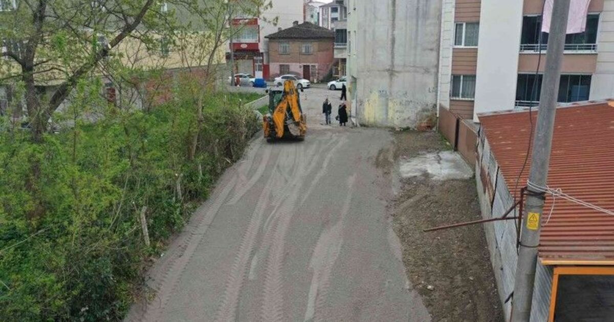 Bafra’da yol sorunları çözülüyor
