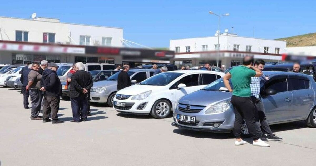 İkinci el piyasası hareketlendi, gözler fiyatlarda
