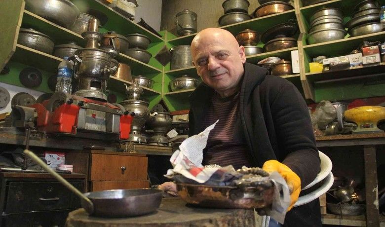 Ramazan’da kalaycılardan yoğun mesai
 - Samsun’da Ramazan ayının gelmesiyle restoranlarda yaşanan yoğunluk kalaycıların da işlerini artırdı. Kalay ustası Mustafa Yüksel, son dönemde bakır kapların revaçta olduğunu, bu dönemde işlere yetişmekte zorlandıklarını belirtti.