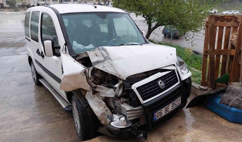 Samsun’da trafik kazası: 3 yaralı
 - Samsun’da hafif ticari aracın minibüse arkadan çarpması sonucu meydana gelen trafik kazasında 3 kişi yaralandı.