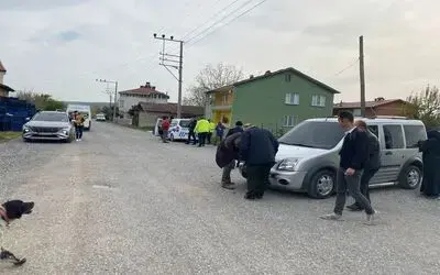 Ara Sokaktan Çıkan Minivan Servis Aracına Çarptı:1 Yaralı