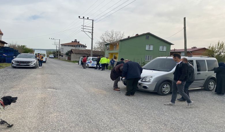 Ara Sokaktan Çıkan Minivan Servis Aracına Çarptı:1 Yaralı