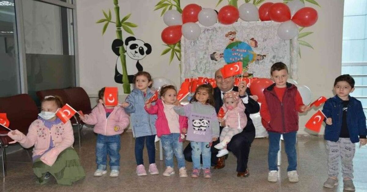 Devlet hastanesinde 23 Nisan kutlaması
