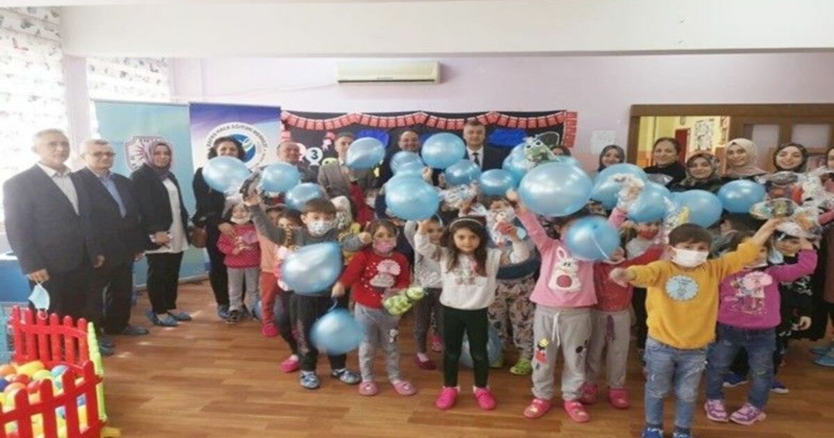 Kaymakamdan miniklere sıfır atık temalı oyuncak
