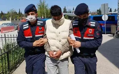 25 paket uyuşturucuyla yakalandı
