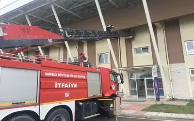 Yaralı Kuş İlk Yardımcıların Ayağına Düştü