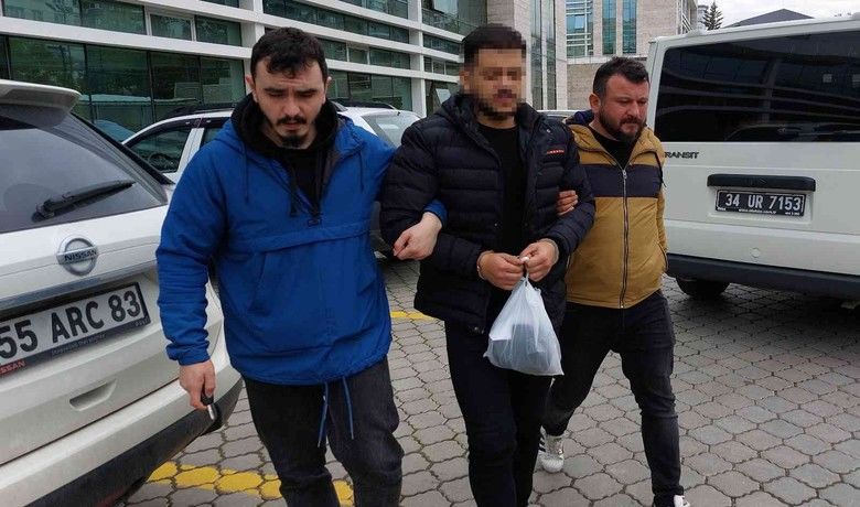 Uyuşturucu satarken yakalananyabancı uyruklu şahıs tutuklandı - Samsun’da uyuşturucu hap satarken suçüstü yakalanan yabancı uyruklu genç çıkarıldığı mahkemece tutuklandı.
