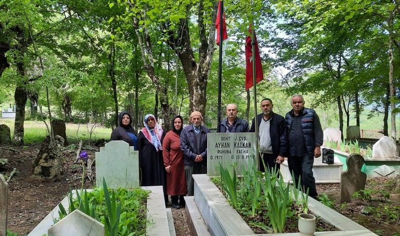 Şehit jandarma çavuşkabri başında dualarla anıldı