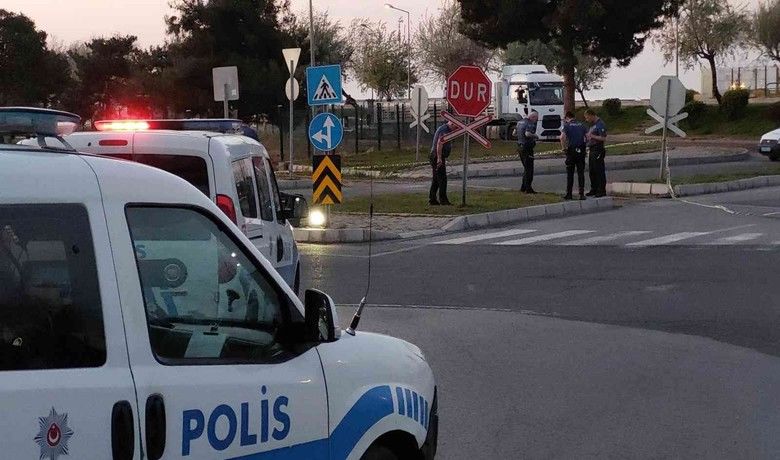Samsun’da silahlı bıçaklı kavga: 2 yaralı
 - Samsun’da iki grup arasında çıkan silahlı ve bıçaklı kavgada 2 kişi yaralandı. Olayla ilgili 5 kişi gözaltına alındı.
