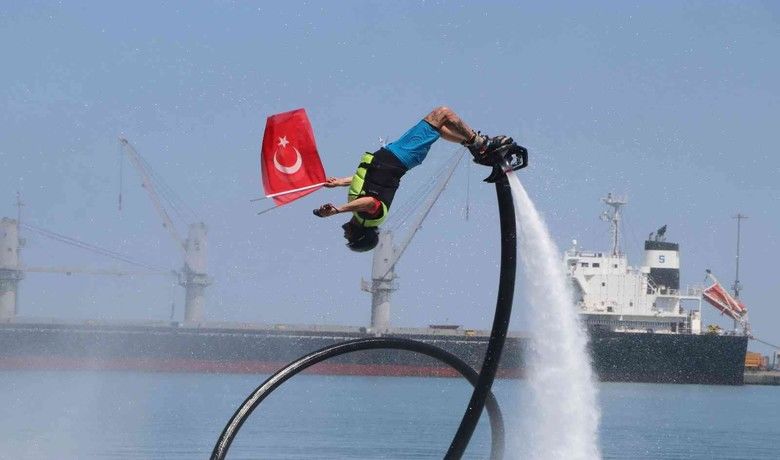 Flyboard gösterisi nefes kesti
 - Samsun’da, 19 Mayıs Atatürk’ü Anma, Gençlik ve Spor Bayramı etkinlikleri çerçevesinde su sporcusu Ali Komşusu tarafından yapılan flyboard gösterisi nefes kesti.