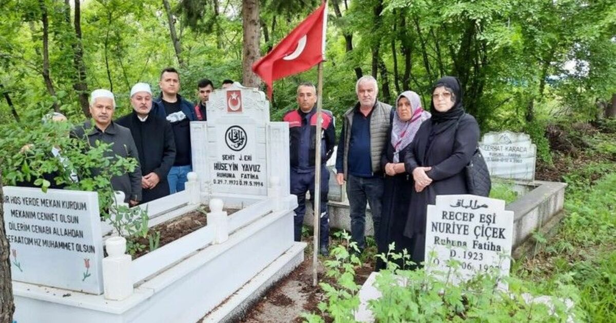 Şehit Jandarma Er Hüseyin Yavuz Kabri Başında Dualarla Anıldı