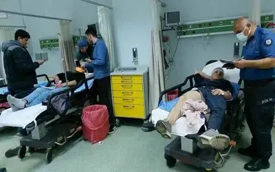 "Neden baktın?" tartışmasında 2 kişi hastanelik oldu
