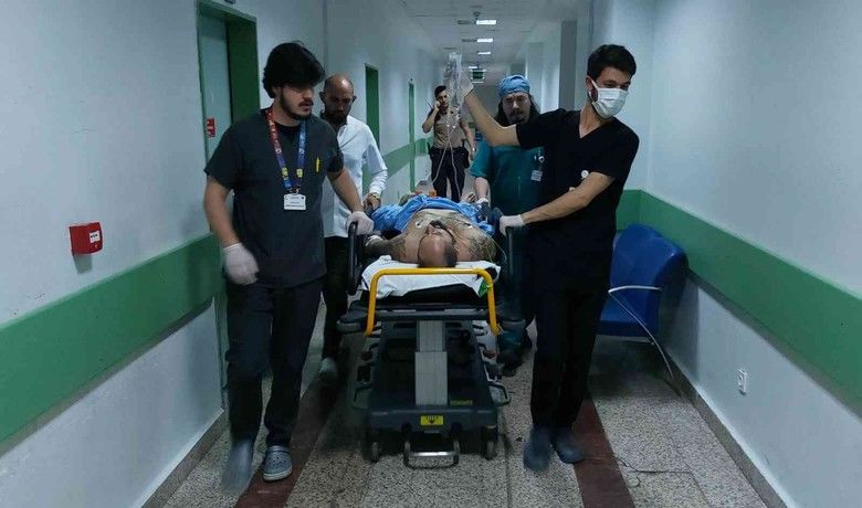 Silahlı saldırıda 2 kişi ağır yaralandı
 - Samsun’da silahlı saldırıya uğrayan 2 kişi ağır yaralandı.