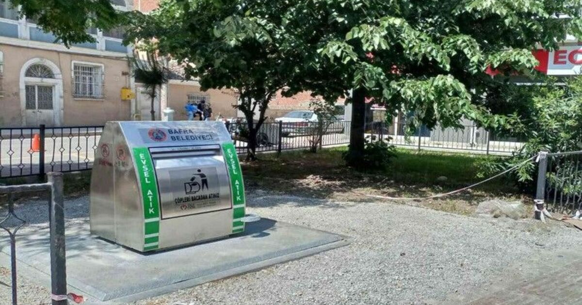 Bafra’da yeraltı çöp konteyneri uygulaması başladı 
