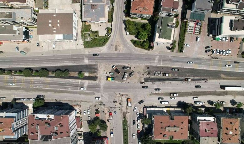 Atatürk Bulvarı’ndaki 22kavşaktan 17’si tamamlandı - Samsun Büyükşehir Belediyesi’nin ödüllü projelerinden biri olan TEKNOFEST’e kadar açılması planlanan ‘Akıllı Şehir Trafik Güvenliği Projesi’ kapsamında Atatürk Bulvarı üzerinde 22 kavşaktan 17’si tamamlandı.